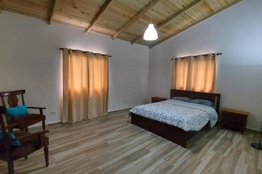 Сasa de vacaciones Cabana Vista A Las Montanas De Manabao